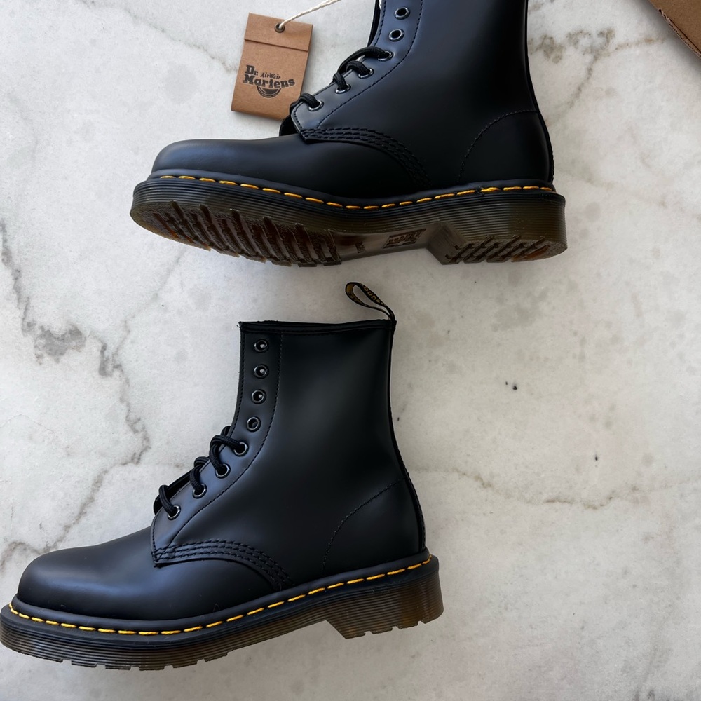 Dr. Martens 1460 Smooth Leather Lace Up Boots in Black